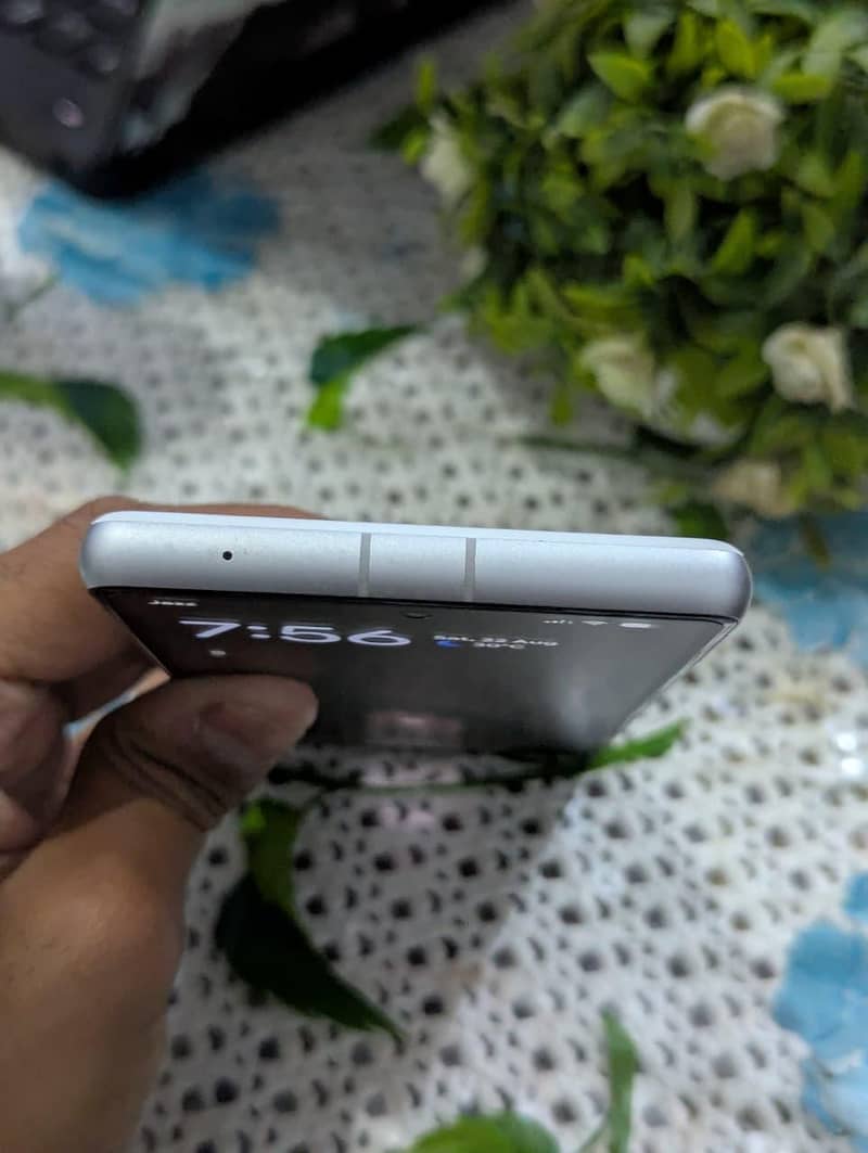 Google Pixel 7a 3