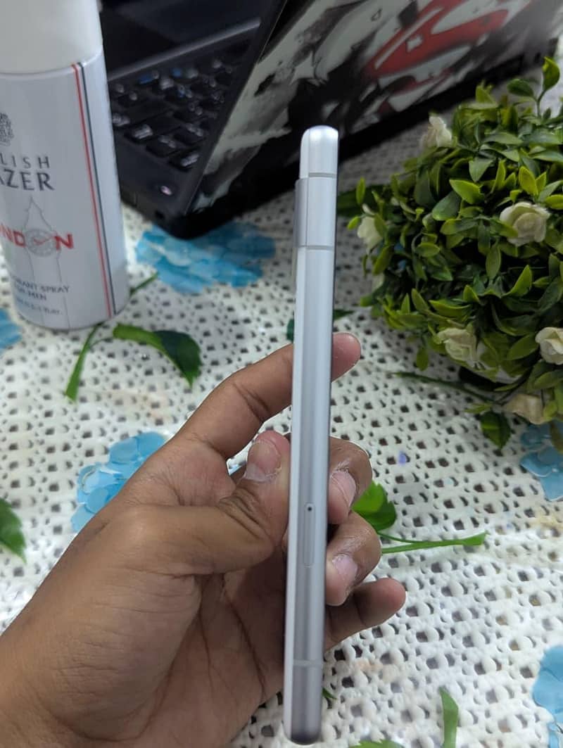 Google Pixel 7a 4