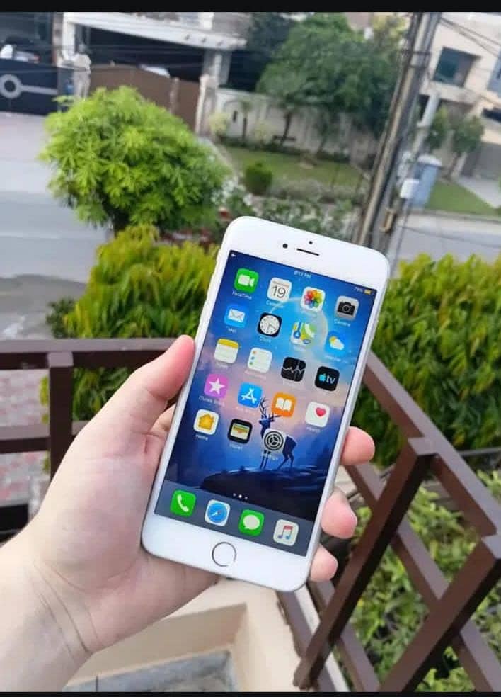 Apple iPhone 6 Plus 0