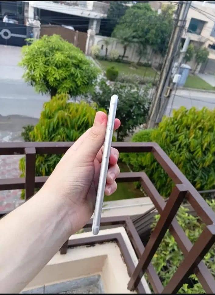 Apple iPhone 6 Plus 4