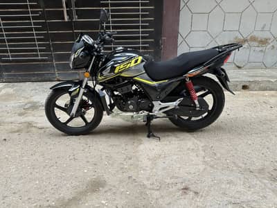 Honda CB 150F 2025