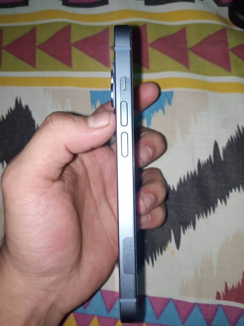 Apple iPhone 14 2