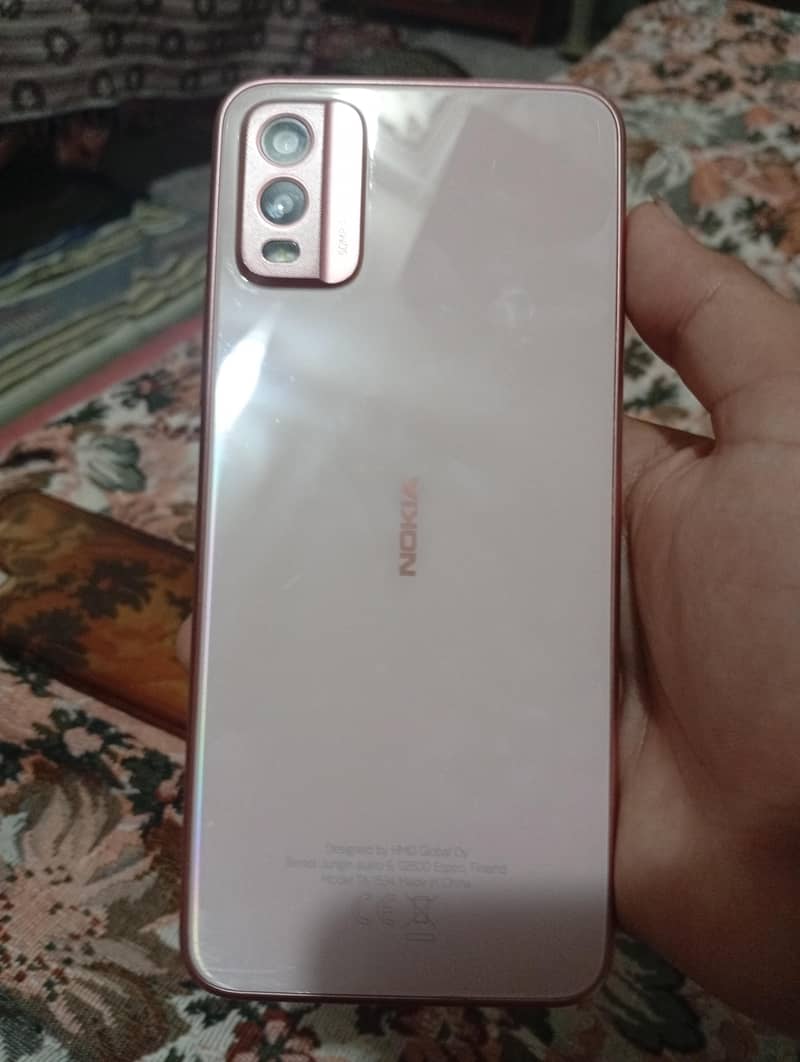 Nokia C32 0