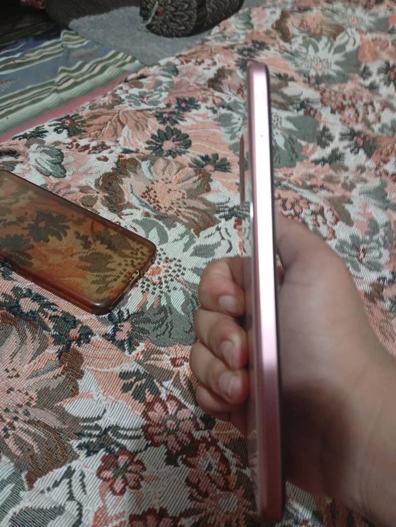 Nokia C32 1