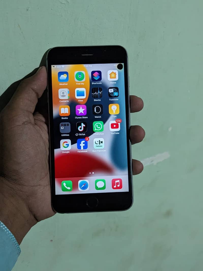 Apple iPhone 6S Plus 1