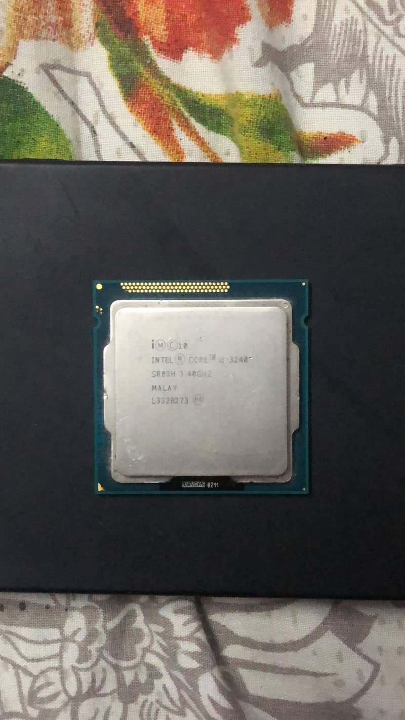 Intel core i3-3240 Processor 0