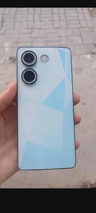 Tecno CAMON 20