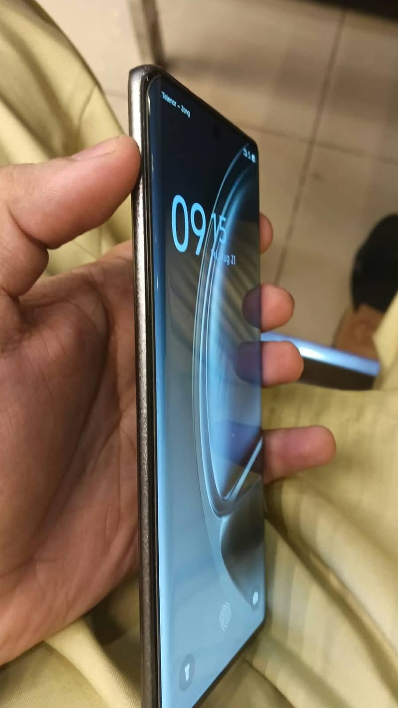 Infinix Zero 40 4