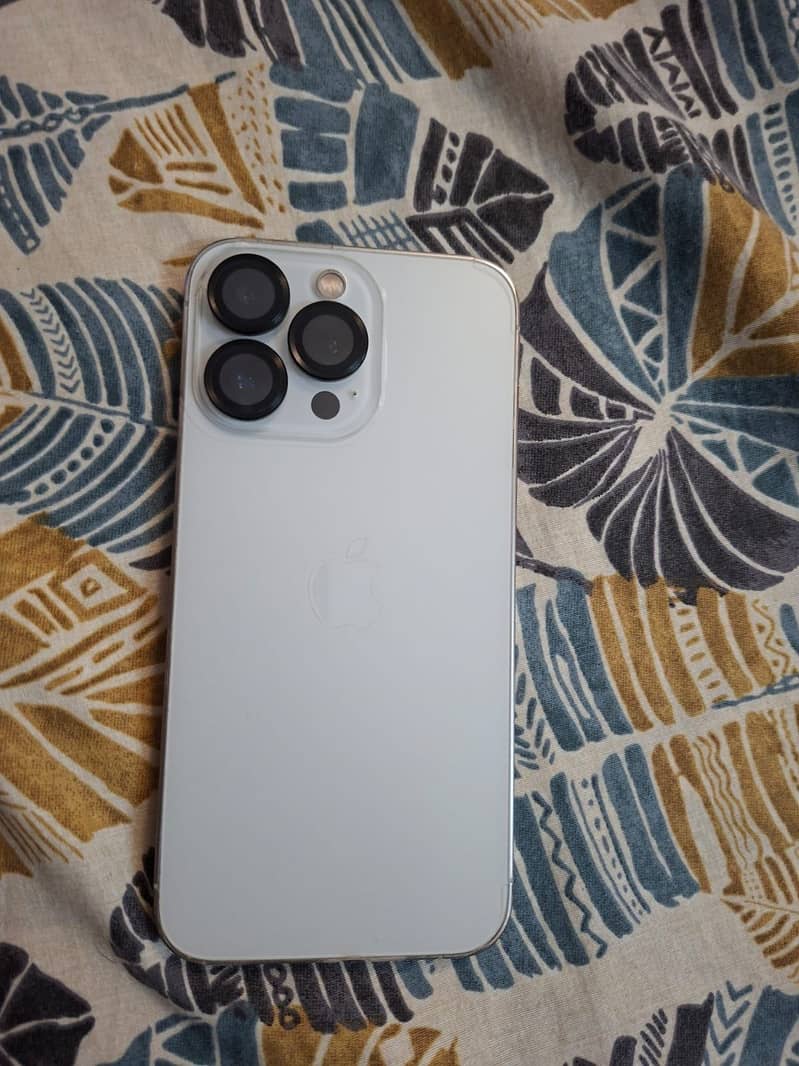 Apple iPhone 13 Pro 6