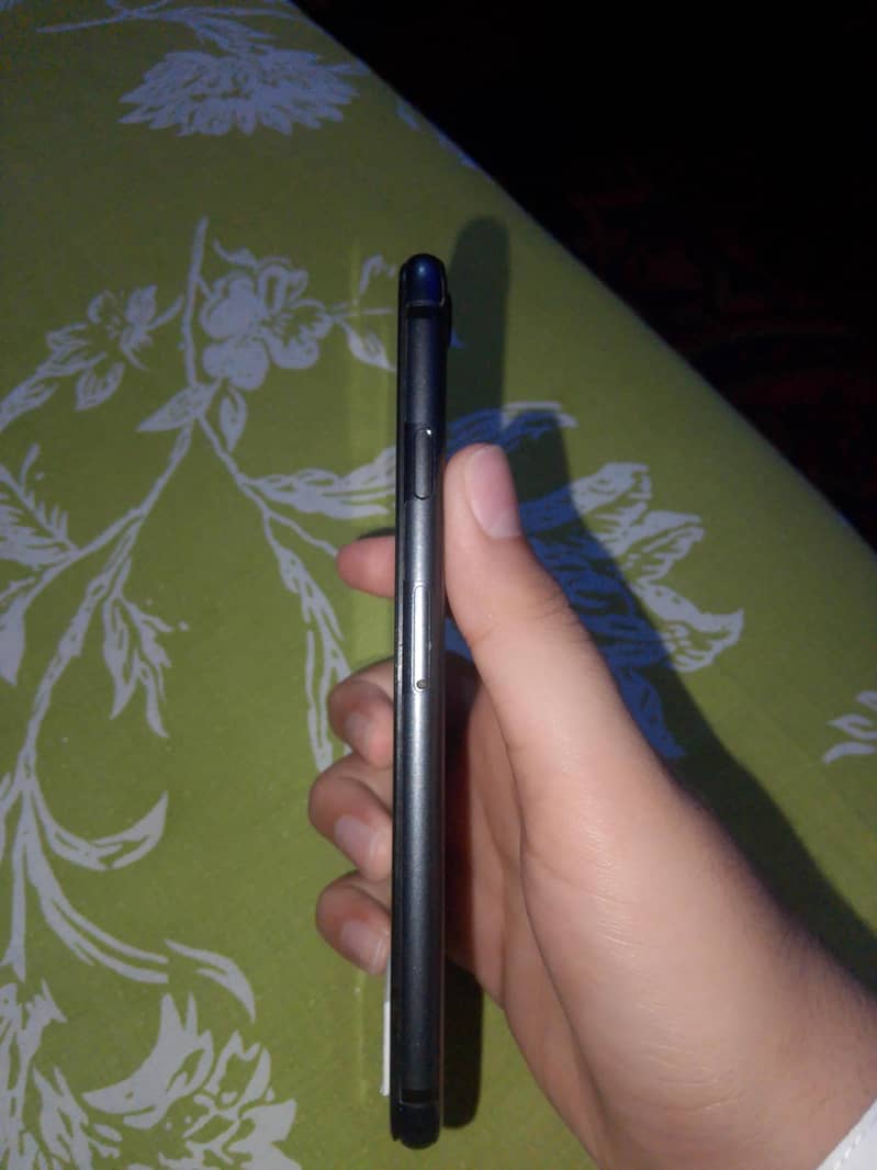 Apple iPhone 8 2