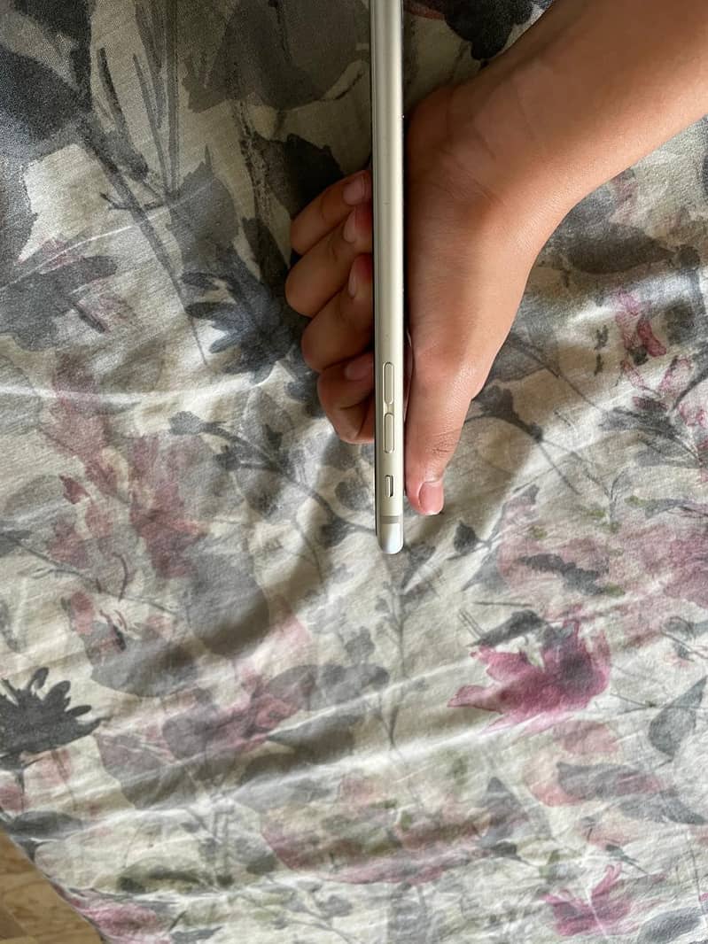 Apple iPhone 6 Plus 2