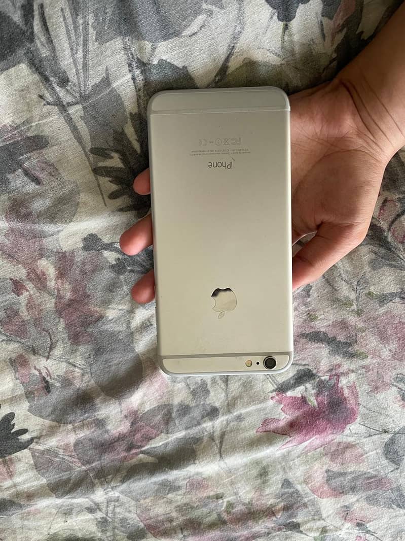 Apple iPhone 6 Plus 3