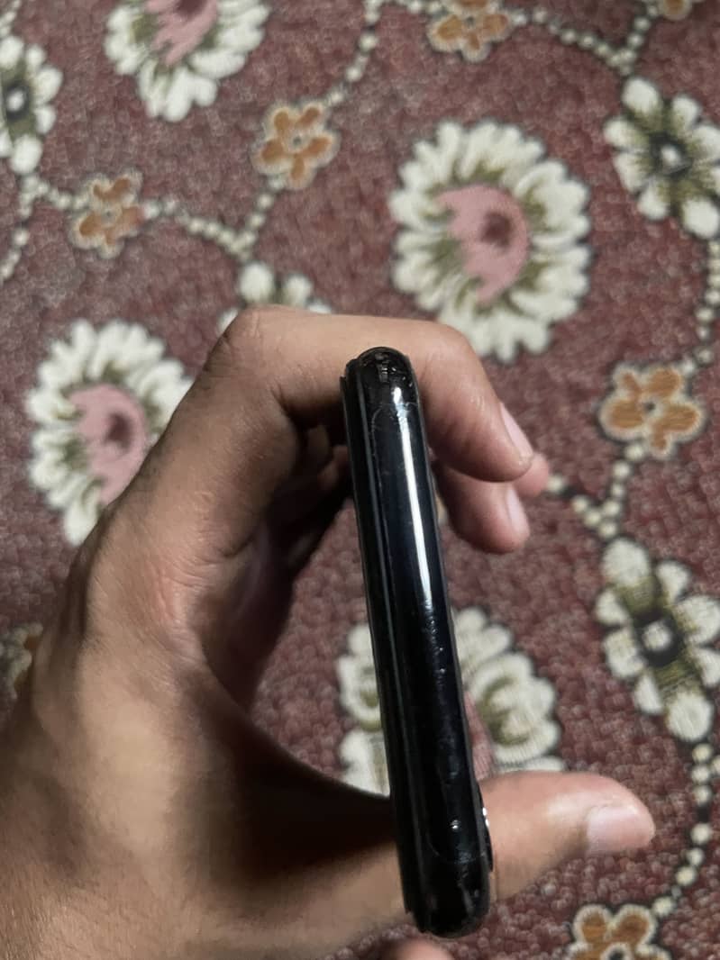 Apple iPhone X 3