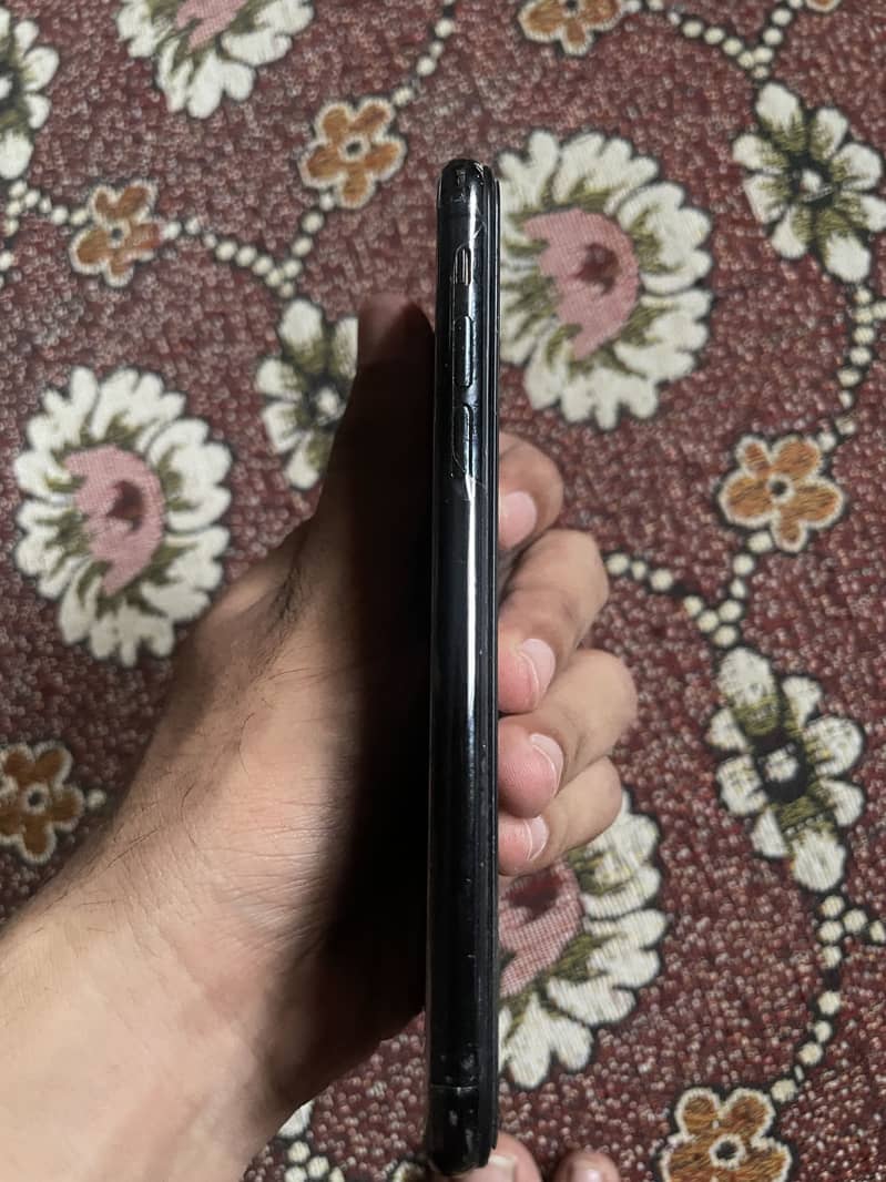 Apple iPhone X 4