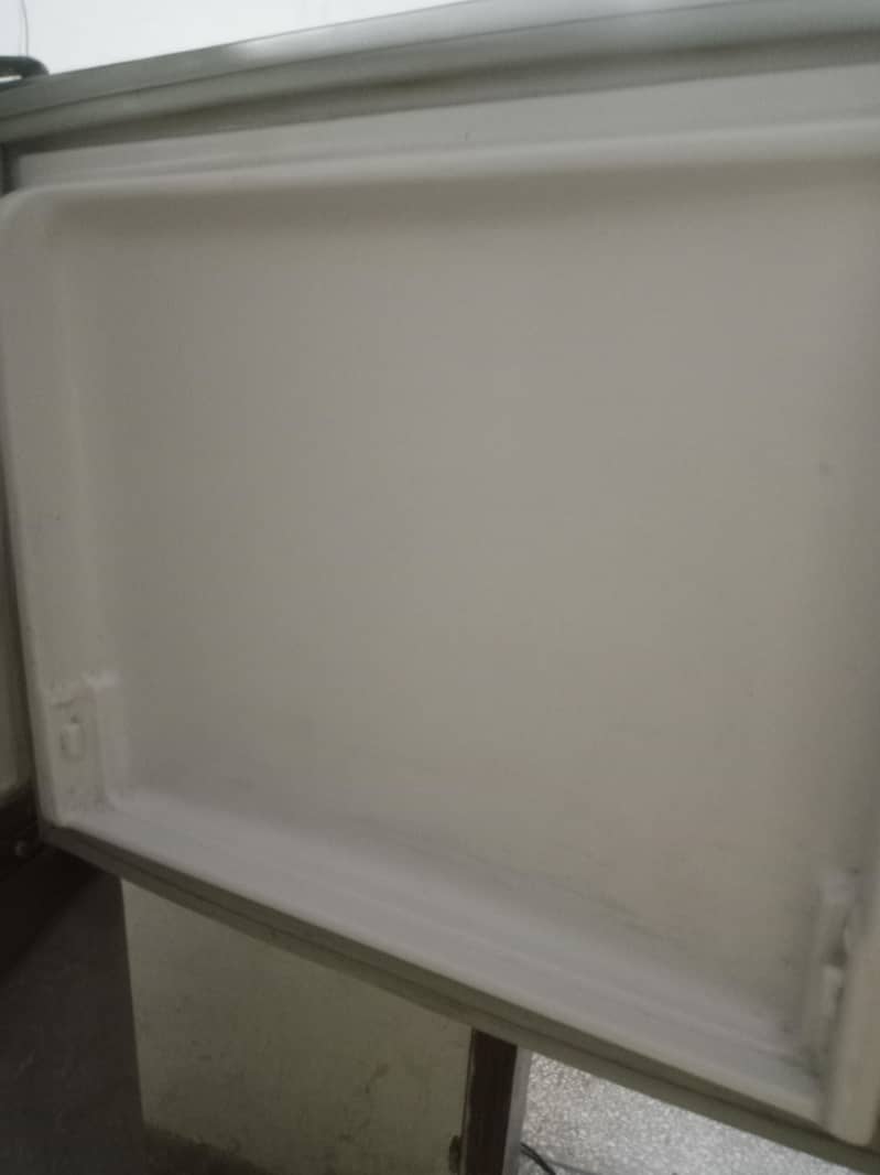 refrigerator 4