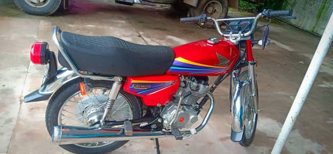 03136341080.  Honda 125 model 2011 peshawar No all Documents available