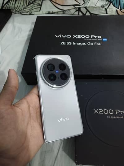 Vivo x200 Pro 16/512 PTA Approved