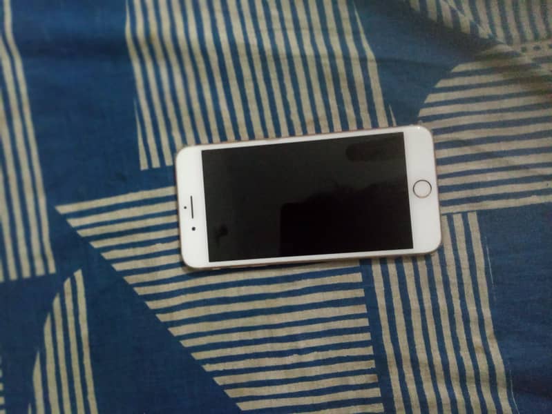 Apple iPhone 8 Plus 0