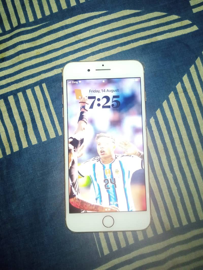 Apple iPhone 8 Plus 1