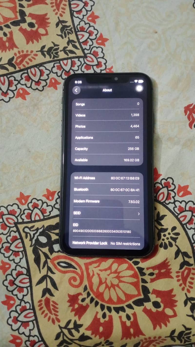Apple iPhone 11 3