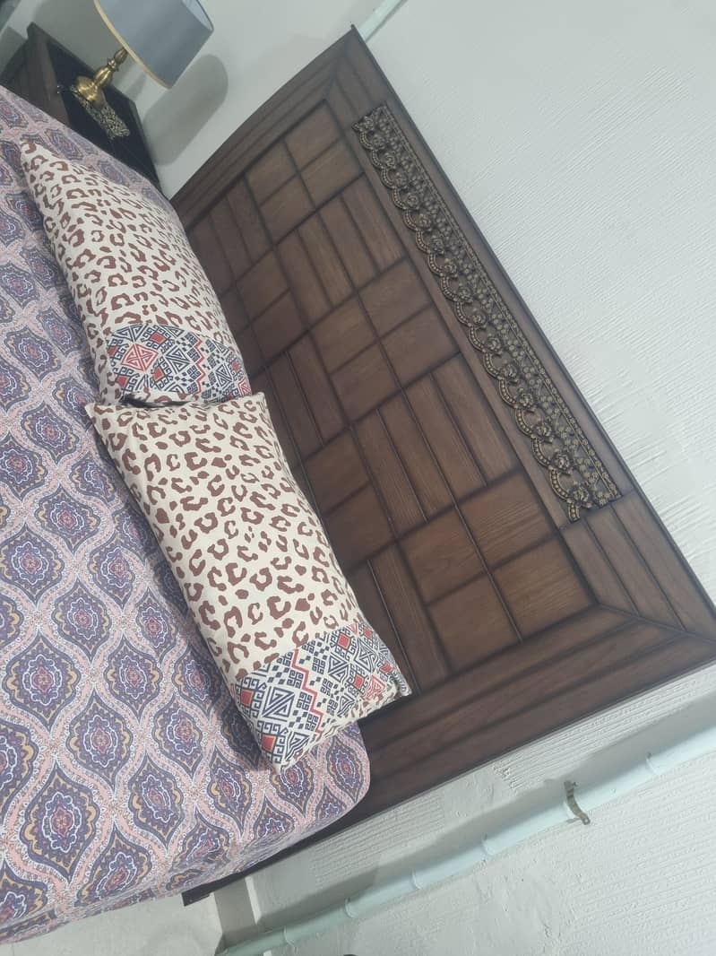 king size bed 1