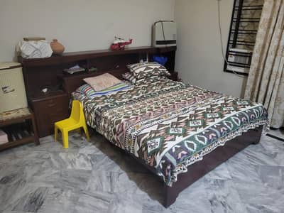 pure wood double bed in very good condition