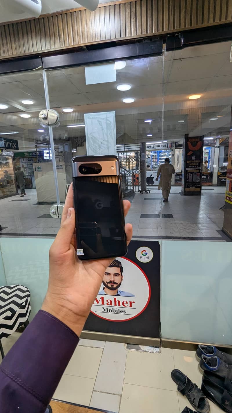 Google Pixel 8 2
