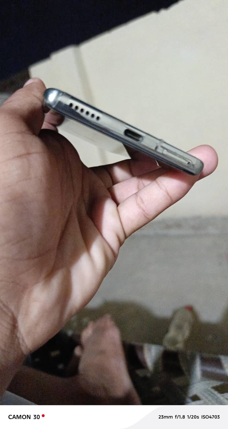 Tecno CAMON 40 Pro 1