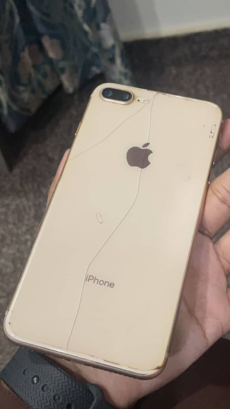 Apple iPhone 8 Plus 5