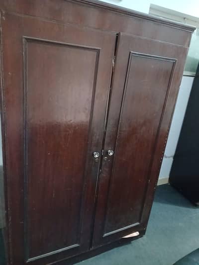 Wardrobe For Sale in Used Good Condition