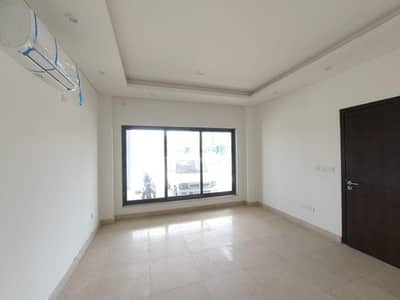10 Marla Luxury Fully Fitted Villa Available For Sale In Eighteen Islamabad
