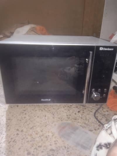 microwave oven