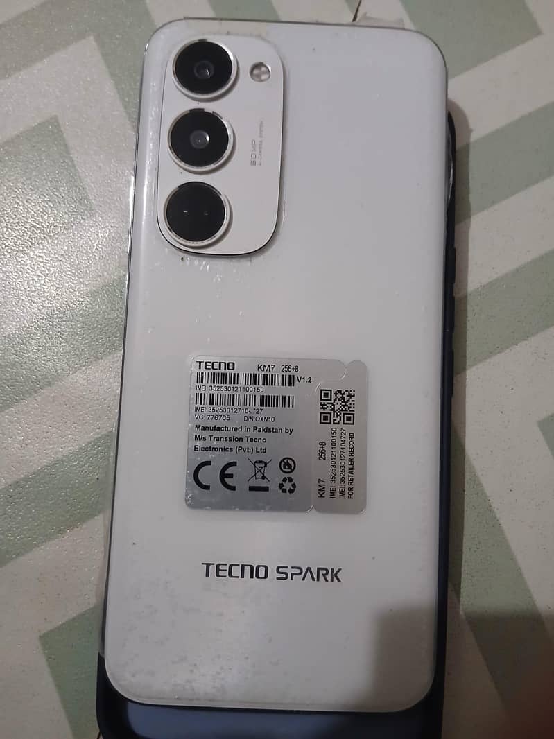 Tecno spark 40 pro plus 7