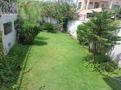13 Marla Corner Dead End Street with Garden, & Basement For Sale in C Block, Phase 8, Bahria Town, Rawalpindi House For Sale