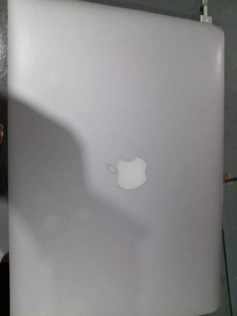 MacBook 0