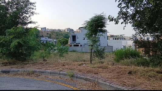 24.5 Marla Plot For Sale in Overseas 2 Bahria Greens, Phase 8, Bahria Town, Rawalpindi