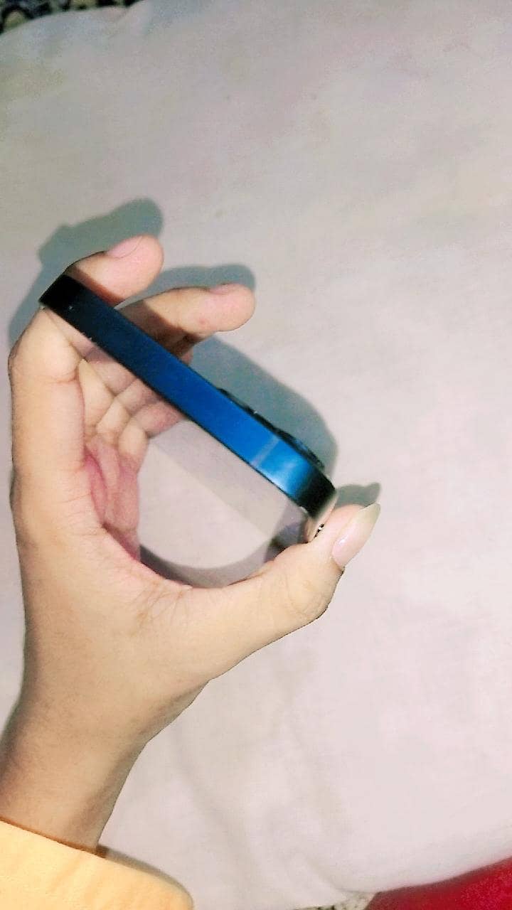 Apple iPhone 13 mini 2