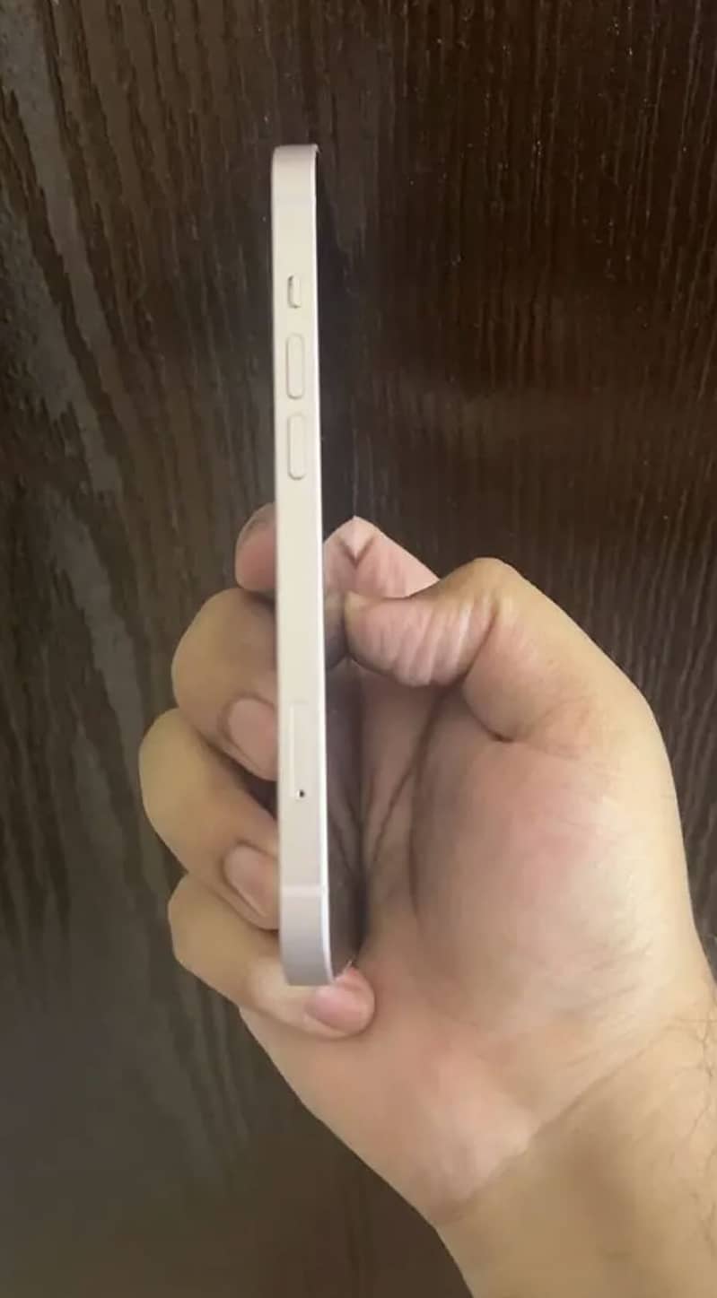 Apple iPhone 13 3