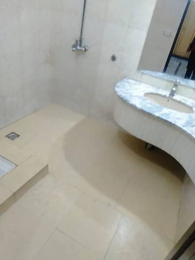 VIP beautiful 5 Marla portion is available for rent in sabzazar Lahore