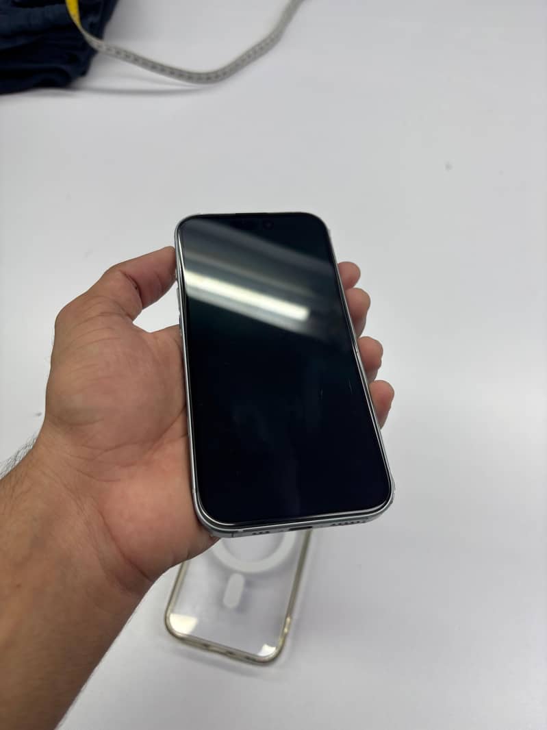 Apple iPhone 15 0