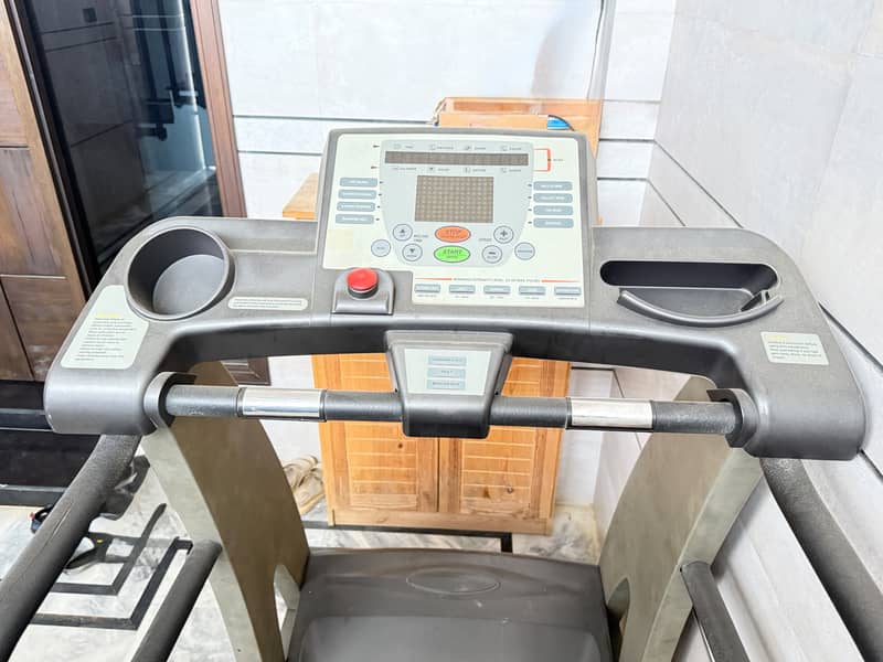 TREADMILL| EXCELLENT CONDITION| FULLY FUNCTIONAL 5