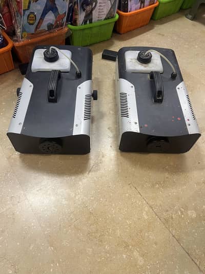 Fogger machine model 1500 pair of 2 best for parties