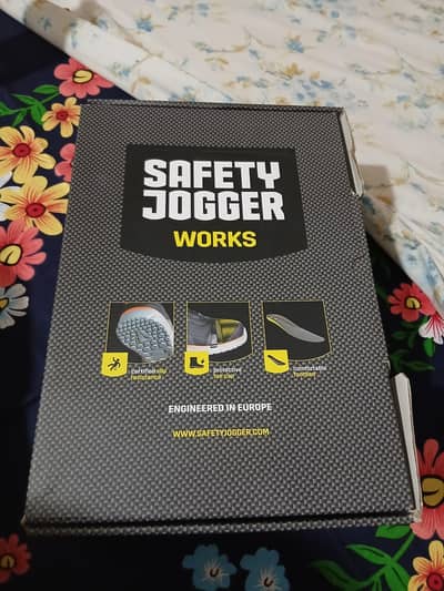 safety shoes