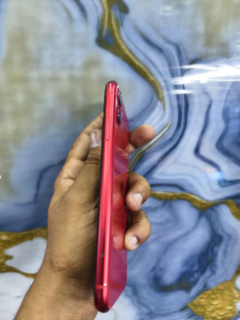 Apple iPhone 11 3