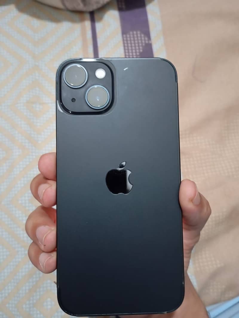 Apple iPhone 13 5