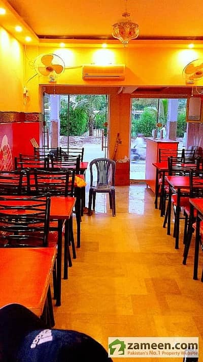 Shop Available For Restaurants In Gulshan Block 3 Main 200fit Road