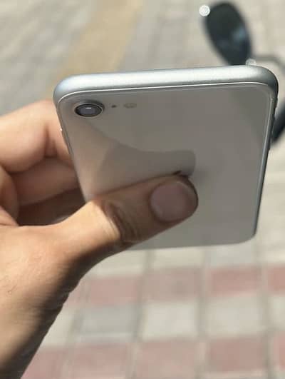 Apple iPhone SE
