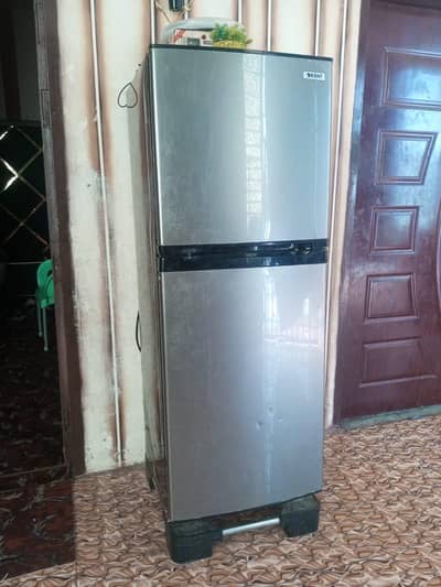 orient fridge for sell neat and clean Colling A1