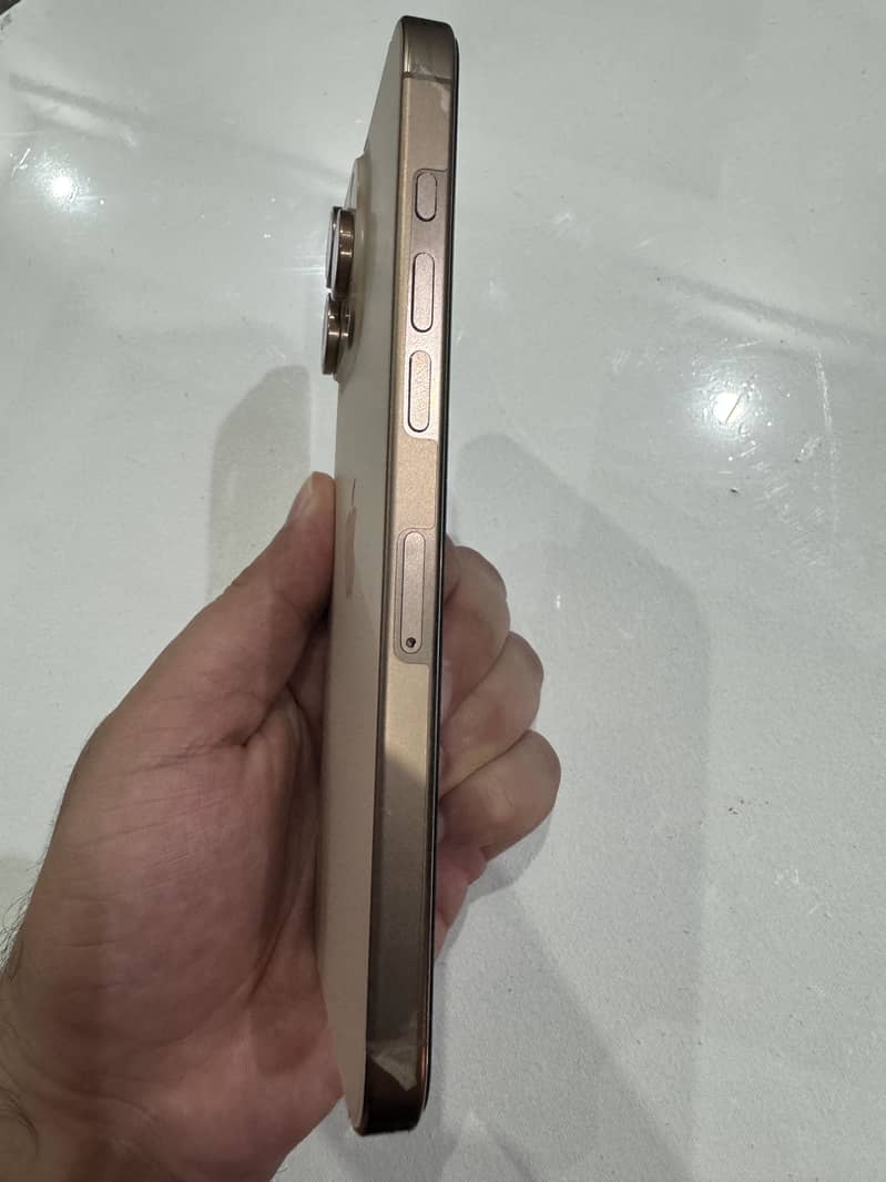 iPhone 16 pro max 0
