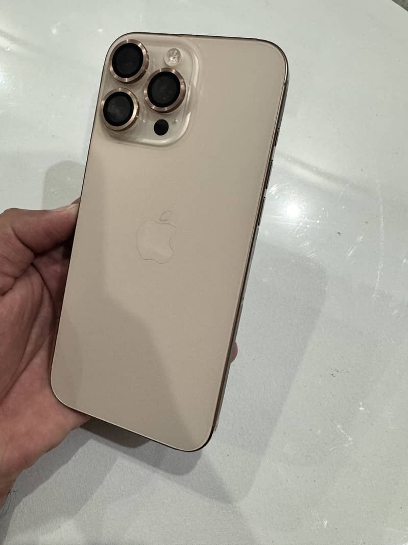 iPhone 16 pro max 1